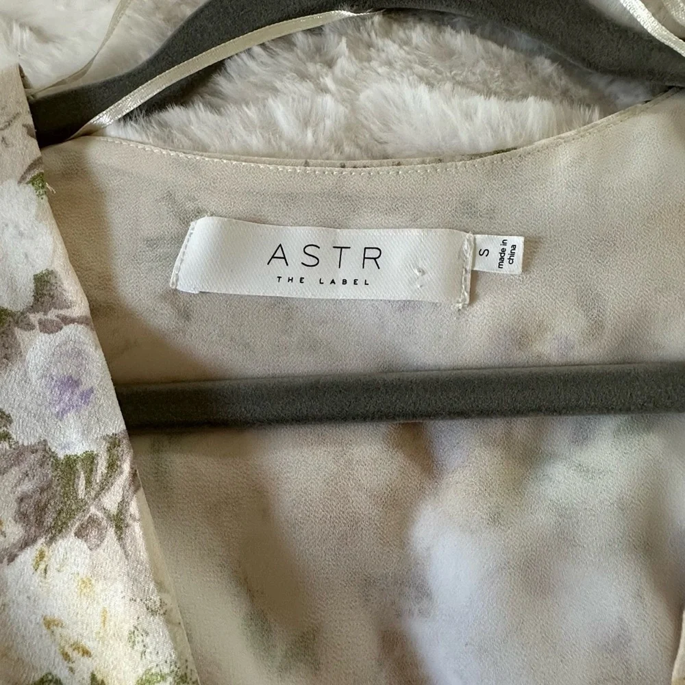 Astr Yellow and Gold Long Sleeve Fit and Flare Dress - Picture 3 of 6
